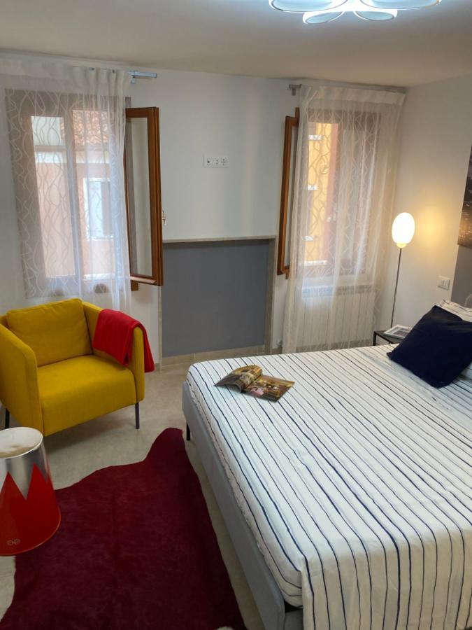 Casabella Chioggia Casa Indipendente Con Corte Eksteriør billede